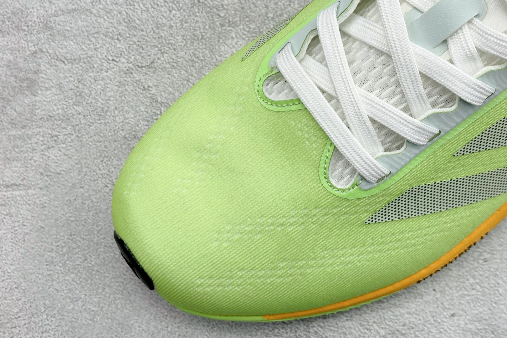 Adidas SUPERNOVA ETERNO 系列低帮轻量透气休闲运动慢跑鞋 IH0435