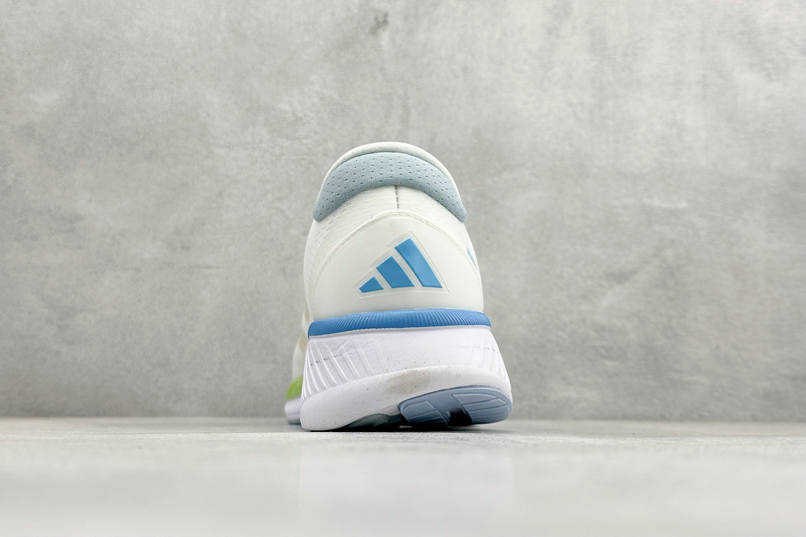 Adidas SUPERNOVA ETERNO 系列低帮轻量透气休闲运动慢跑鞋 ID1285