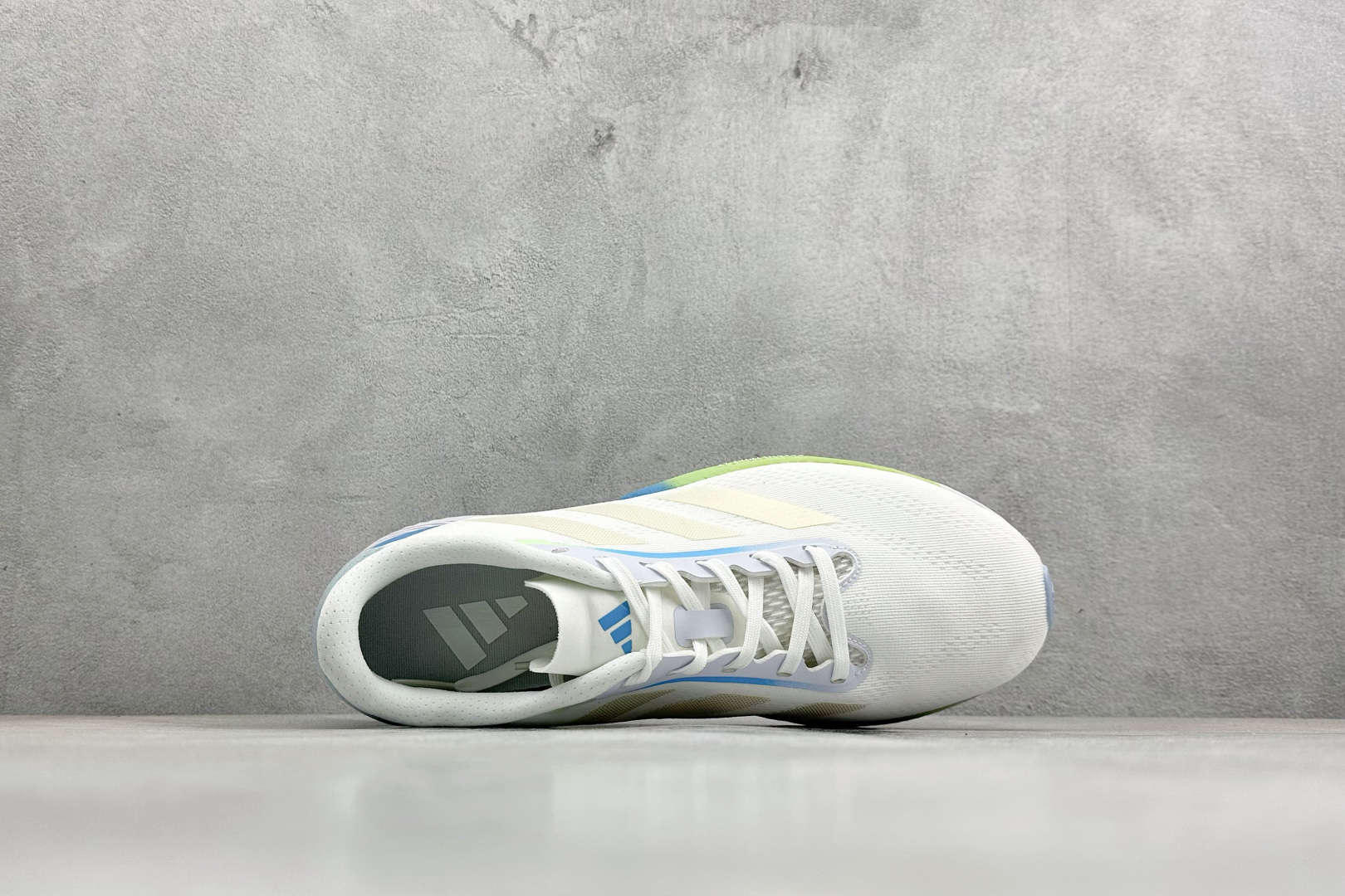 Adidas SUPERNOVA ETERNO 系列低帮轻量透气休闲运动慢跑鞋 ID1285
