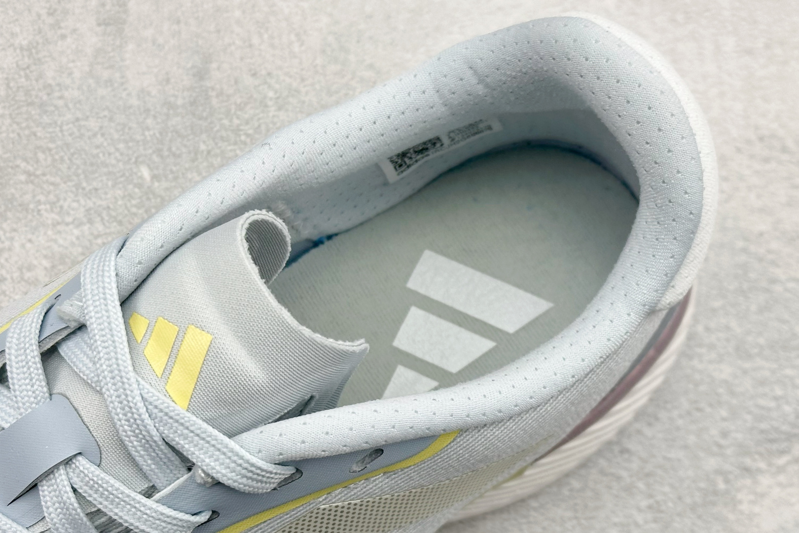 180 Adidas SUPERNOVA ETERNO 系列低帮轻量透气休闲运动慢跑鞋 IH0442-Chinese UA Cheap High Quatity Brand Clothes Bags handbags Sneakers wholesale wholesaler seller from China Factory suppliers Fashion Clothing Shoes best Quality Beautiful Price 180 Adidas SUPERNOVA ETERNO 系列低帮轻量透气休闲运动慢跑鞋 IH0442