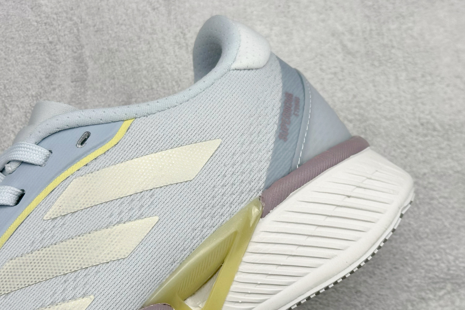 180 Adidas SUPERNOVA ETERNO 系列低帮轻量透气休闲运动慢跑鞋 IH0442-Chinese UA Cheap High Quatity Brand Clothes Bags handbags Sneakers wholesale wholesaler seller from China Factory suppliers Fashion Clothing Shoes best Quality Beautiful Price 180 Adidas SUPERNOVA ETERNO 系列低帮轻量透气休闲运动慢跑鞋 IH0442
