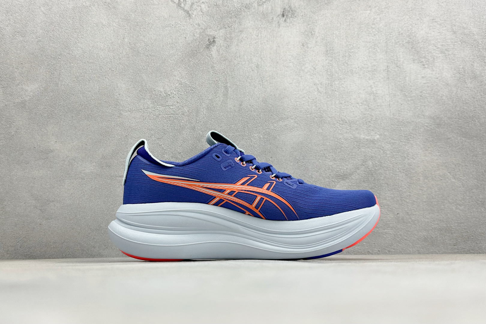 Asics Gel-Nimbus 28 亚瑟士复古透气休闲鞋缓震耐磨跑步鞋 1011C127-401 Asics Gel-Nimbus 28 亚瑟士复古透气休闲鞋缓震耐磨跑步鞋 1011C127-401