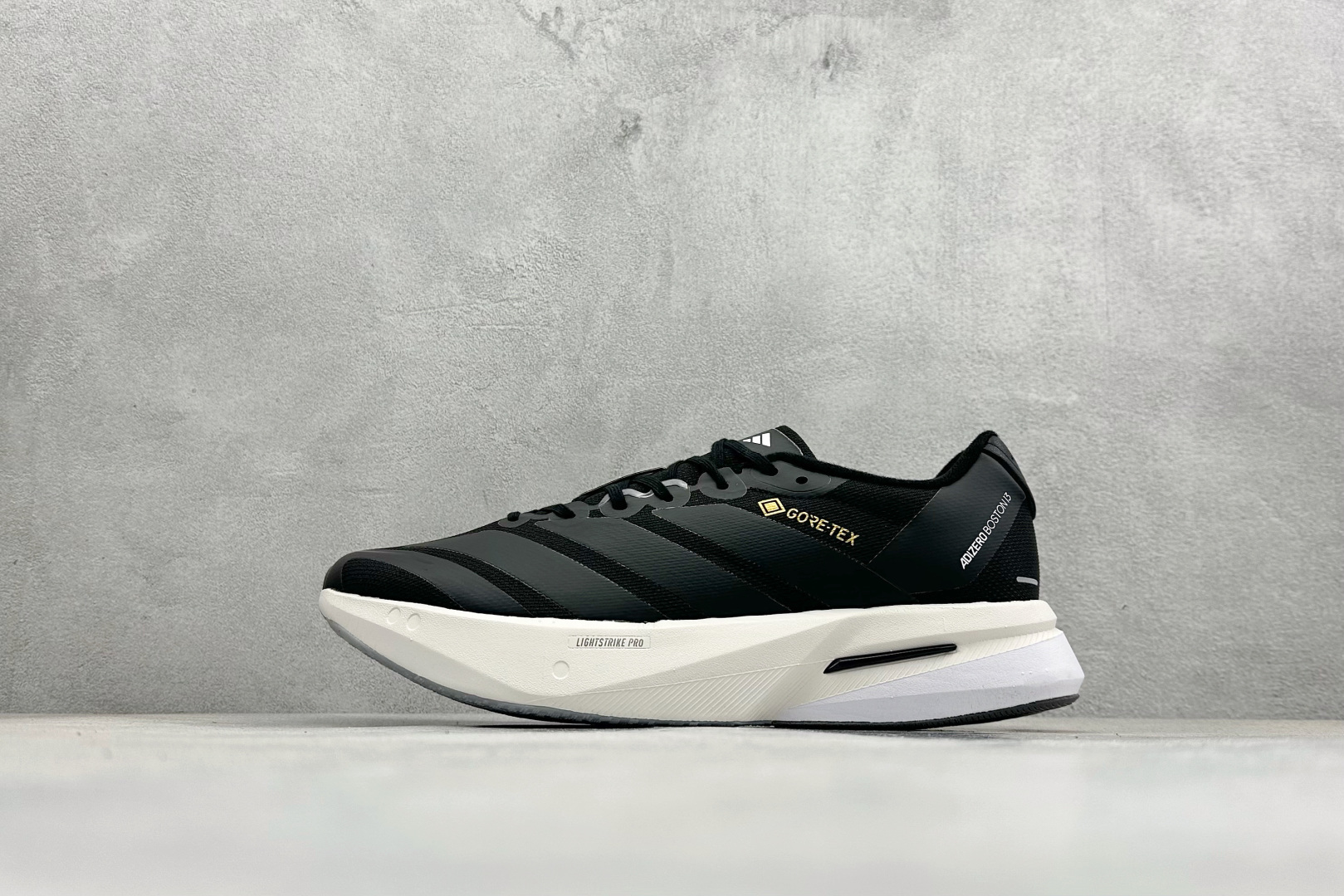 AD Adizero Boston 13 透气网布竞速跑鞋 JQ9829 AD Adizero Boston 13 透气网布竞速跑鞋 JQ9829