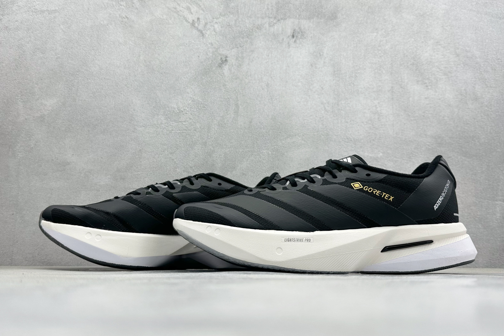 AD Adizero Boston 13 透气网布竞速跑鞋 JQ9829 AD Adizero Boston 13 透气网布竞速跑鞋 JQ9829