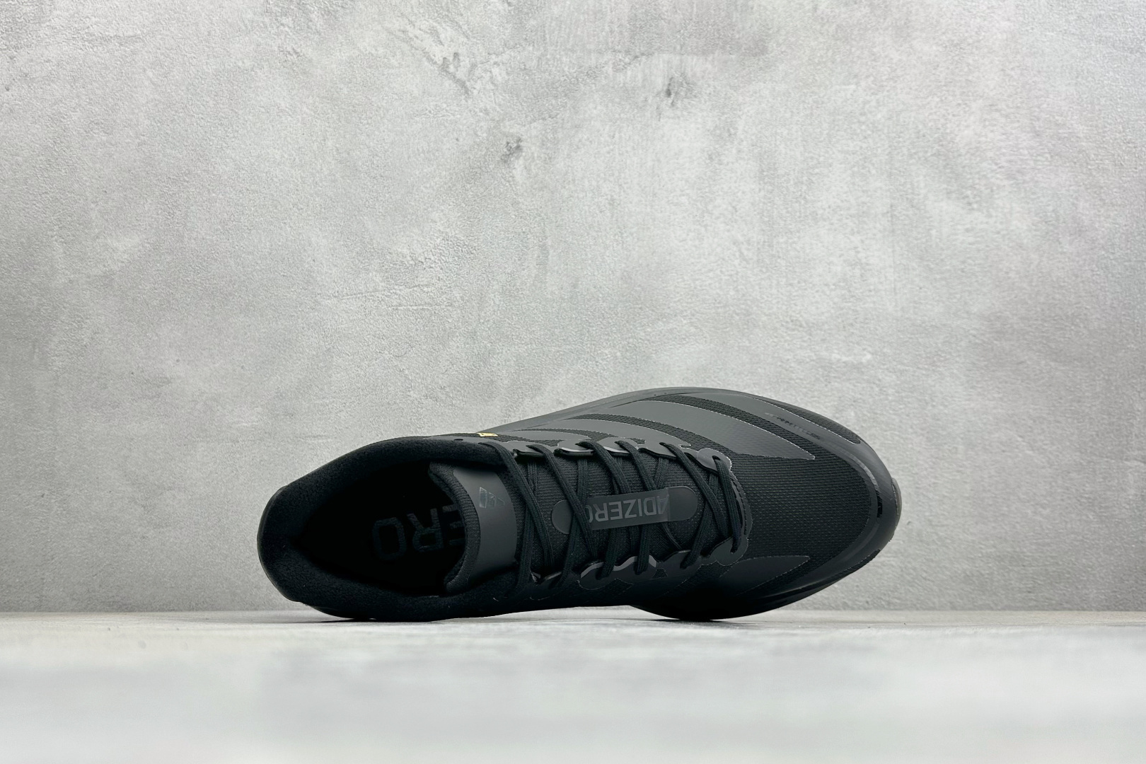 AD Adizero Boston 13 透气网布竞速跑鞋 JQ9827 AD Adizero Boston 13 透气网布竞速跑鞋 JQ9827