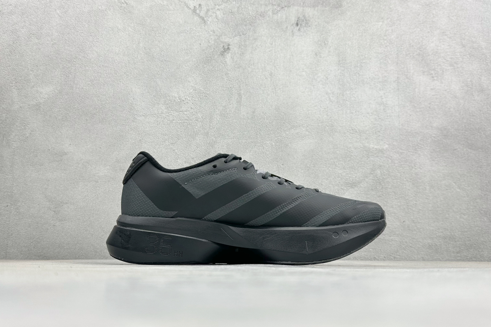 AD Adizero Boston 13 透气网布竞速跑鞋 JQ9830 AD Adizero Boston 13 透气网布竞速跑鞋 JQ9830
