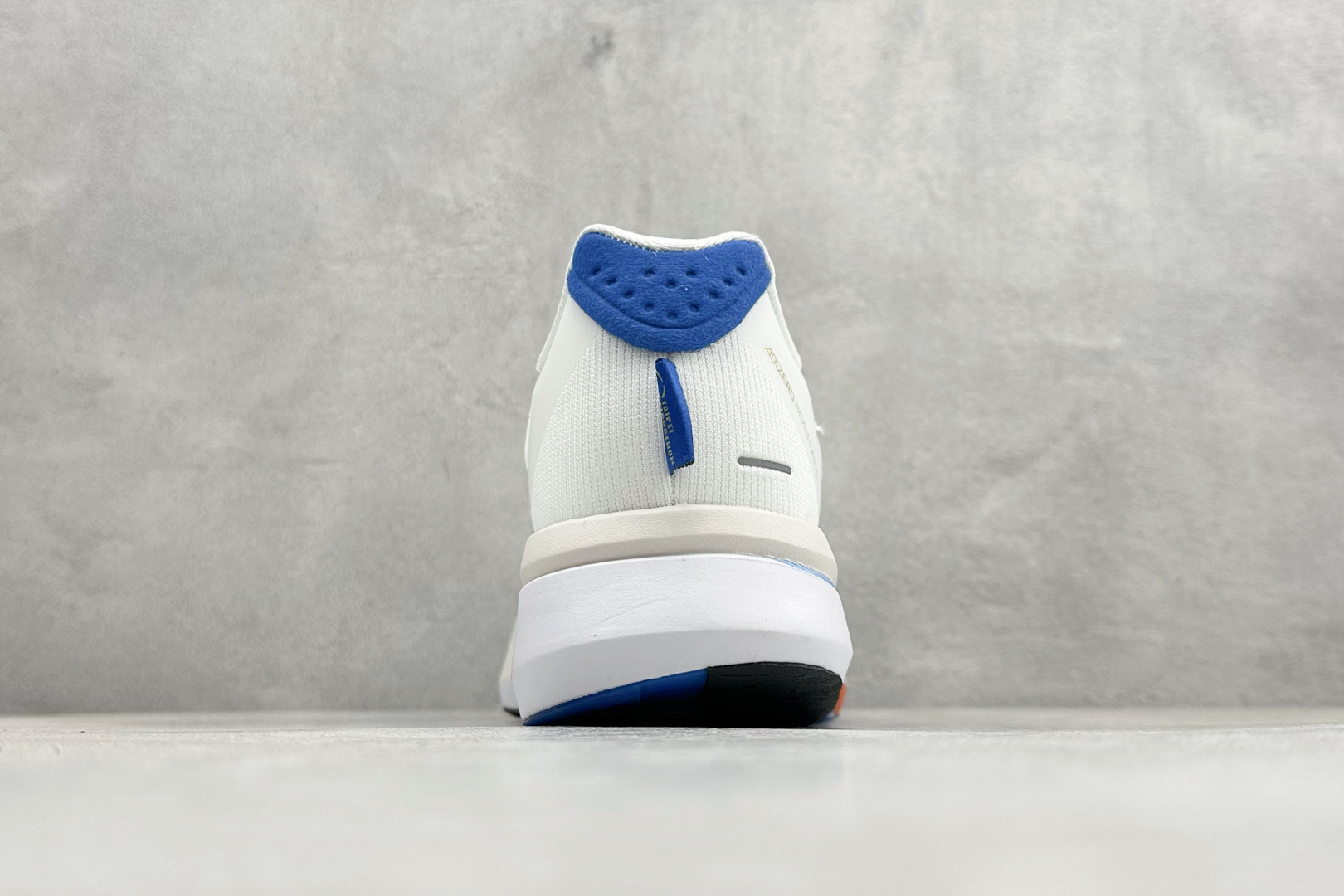 AD Adizero Boston 13 透气网布竞速跑鞋 JR4933 AD Adizero Boston 13 透气网布竞速跑鞋 JR4933