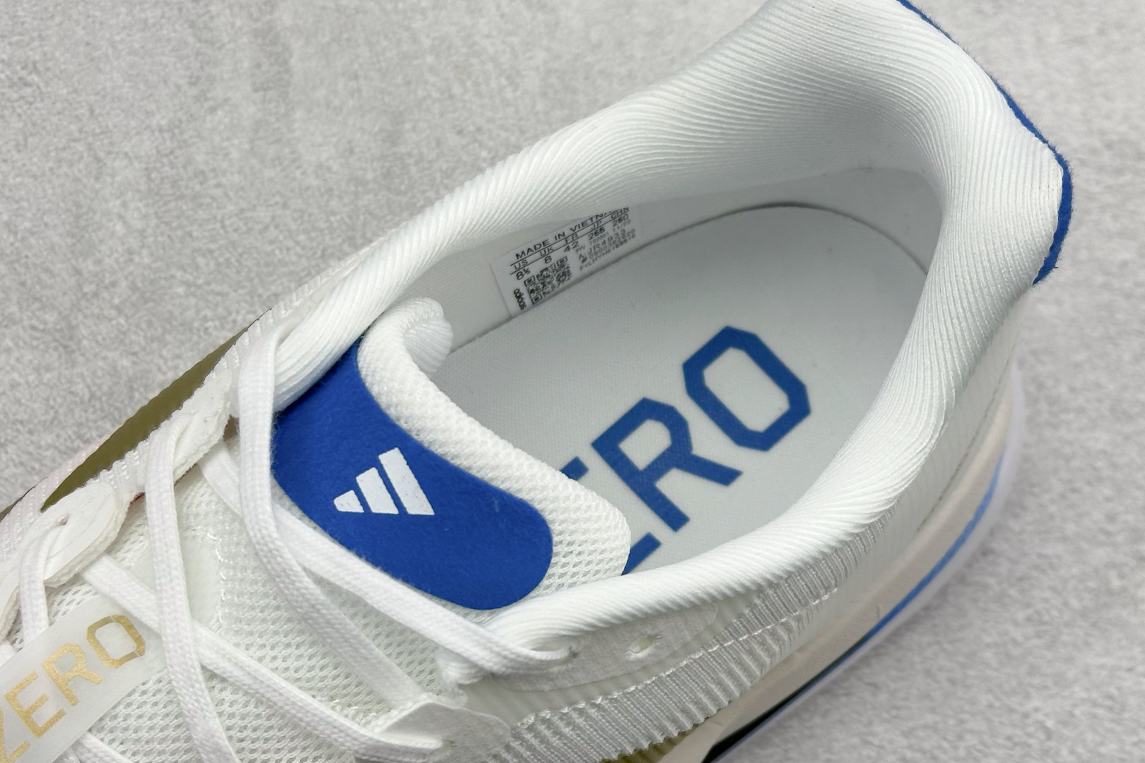AD Adizero Boston 13 透气网布竞速跑鞋 JR4933 AD Adizero Boston 13 透气网布竞速跑鞋 JR4933