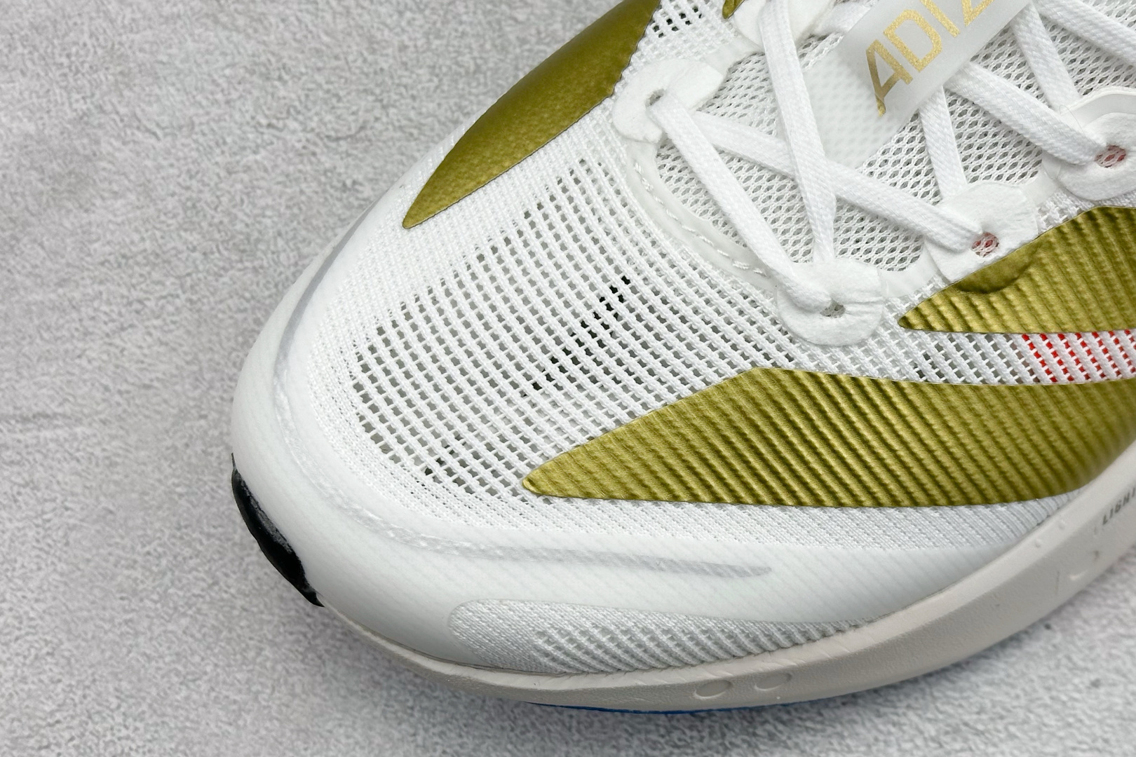 AD Adizero Boston 13 透气网布竞速跑鞋 JR4933 AD Adizero Boston 13 透气网布竞速跑鞋 JR4933