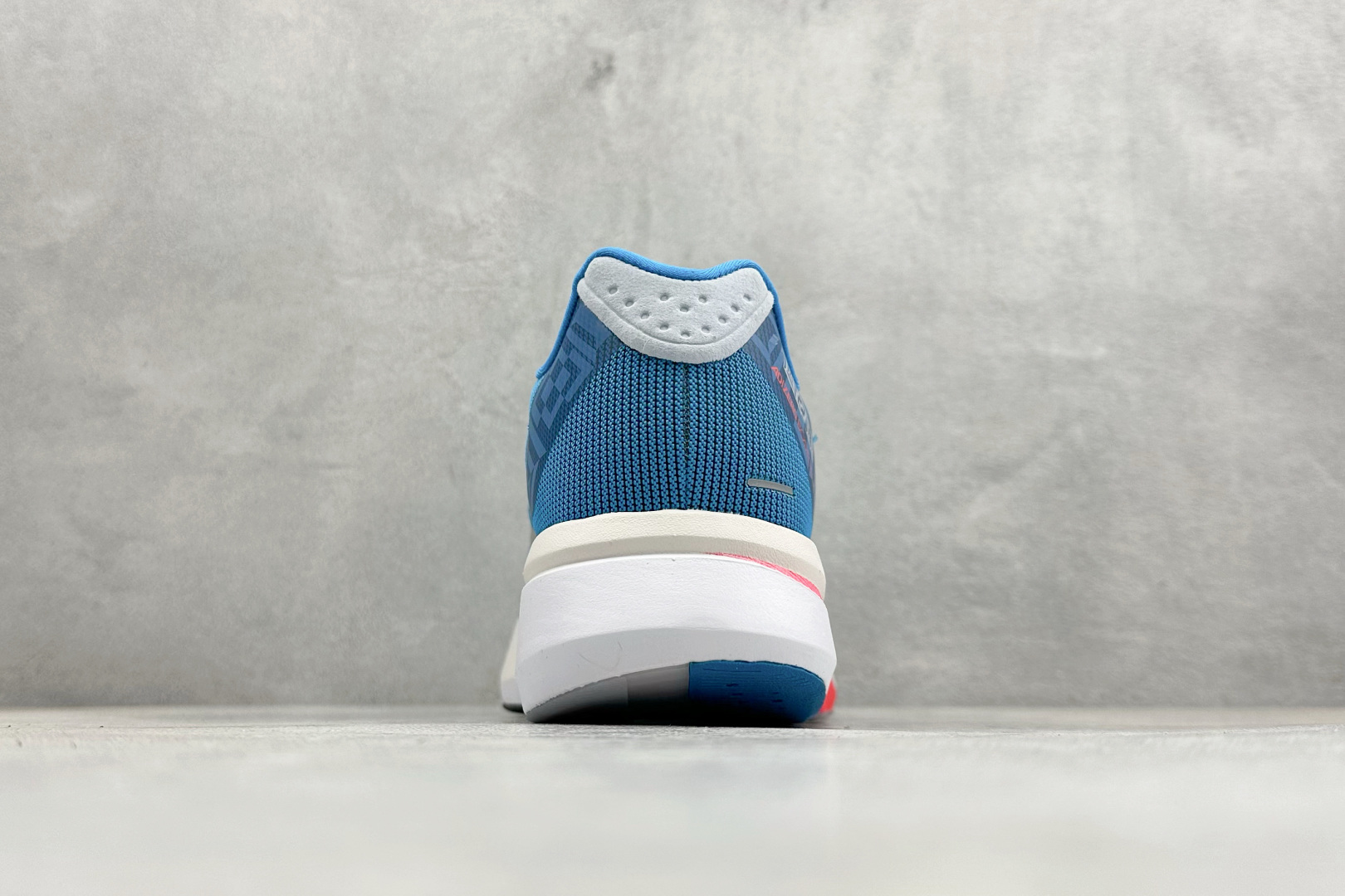 AD Adizero Boston 13 透气网布竞速跑鞋 JS4868 AD Adizero Boston 13 透气网布竞速跑鞋 JS4868