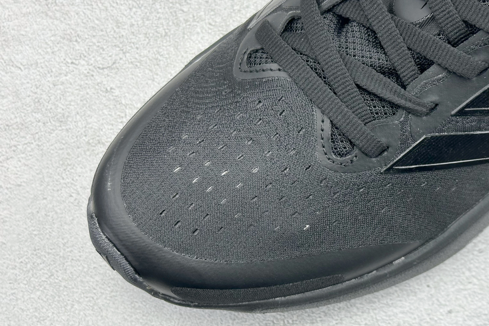 Adidas Supernova Solutione 3 M 阿迪透气缓震跑步鞋 KK1204 Adidas Supernova Solutione 3 M 阿迪透气缓震跑步鞋 KK1204