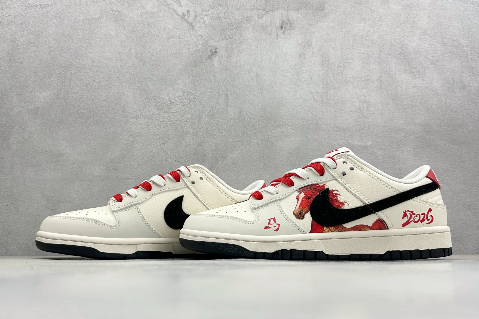 Nike SB Dunk Low“ 马年限定—汗血宝马” 周年高端定制 低帮休闲板鞋 FC1688-257 Nike SB Dunk Low“ 马年限定—汗血宝马” 周年高端定制 低帮休闲板鞋 FC1688-257