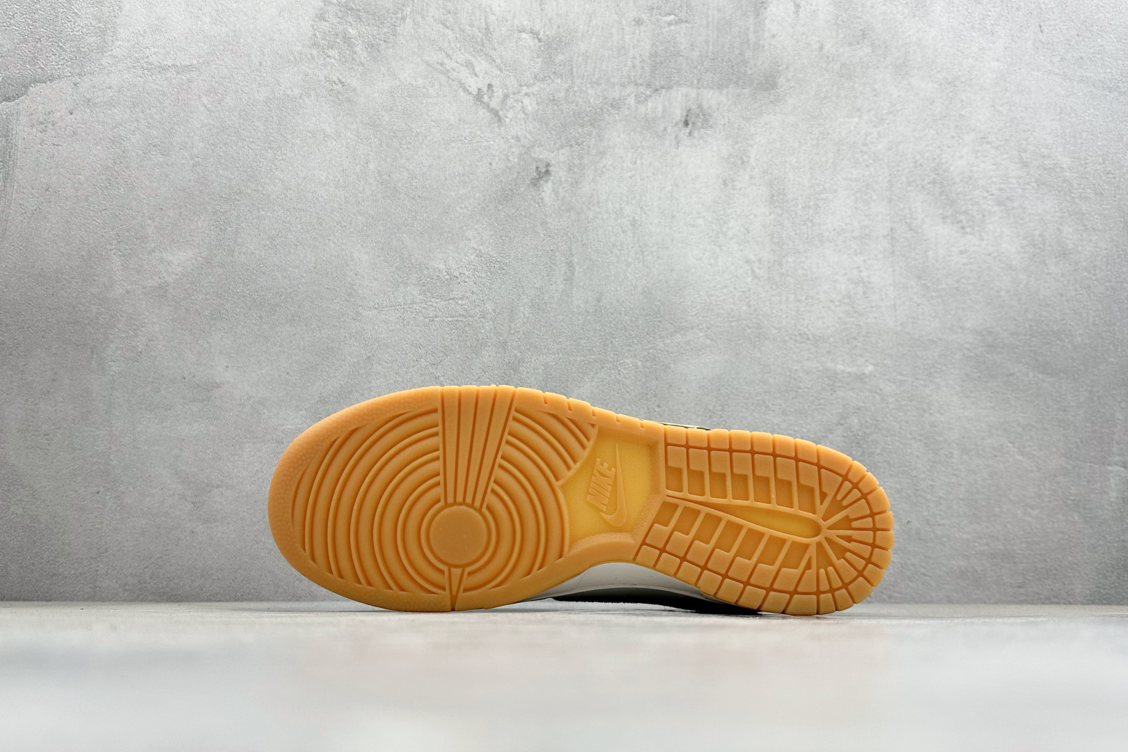 Nike SB Dunk Low 马年限定 米黑绑绳 周年高端定制 低帮休闲板鞋 YX5066-C90 Nike SB Dunk Low 马年限定 米黑绑绳 周年高端定制 低帮休闲板鞋 YX5066-C90