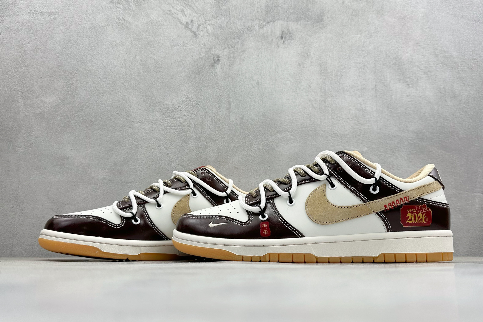 Nike SB Dunk Low 马年限定 米黑绑绳 周年高端定制 低帮休闲板鞋 YX5066-C90 Nike SB Dunk Low 马年限定 米黑绑绳 周年高端定制 低帮休闲板鞋 YX5066-C90