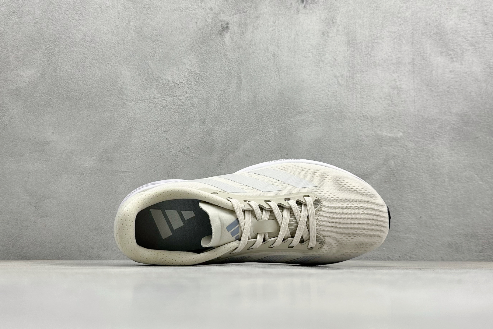 Adidas SUPERNOVA ETERNO 系列低帮轻量透气休闲运动慢跑鞋 IH0441