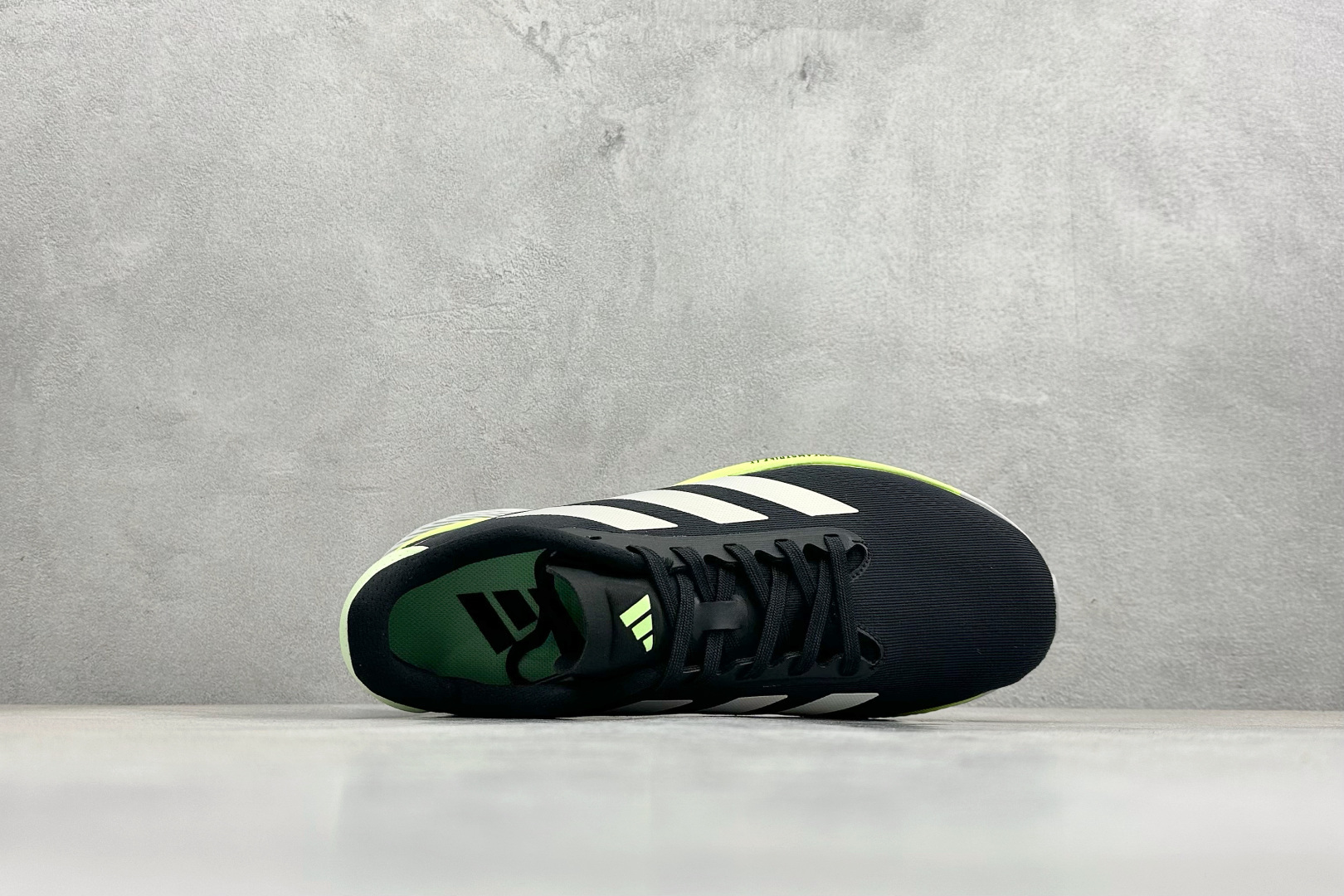 Adidas SUPERNOVA ETERNO 系列低帮轻量透气休闲运动慢跑鞋 IH0434