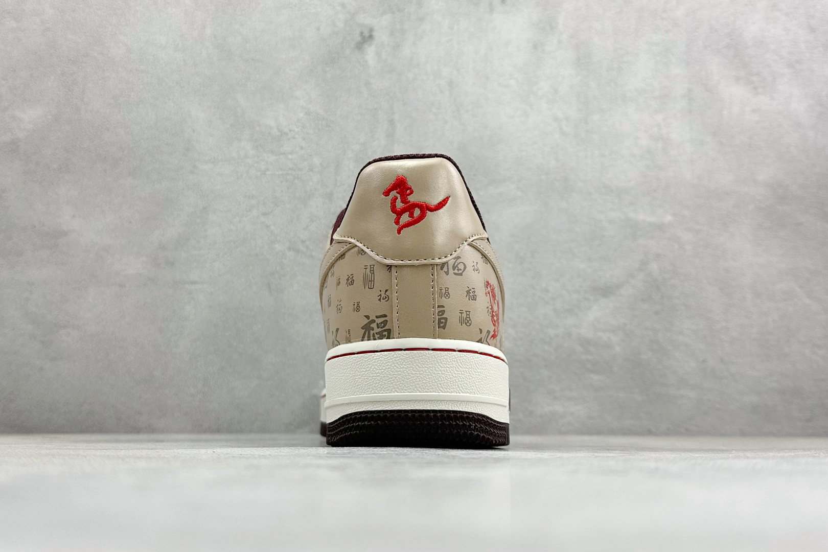 SC版NIke Air Force 1 '07 Low “马年限定--福韵杏棕” 空军一号低帮 运动鞋 休闲鞋 NH0601-501 SC版NIke Air Force 1 '07 Low “马年限定--福韵杏棕” 空军一号低帮 运动鞋 休闲鞋 NH0601-501
