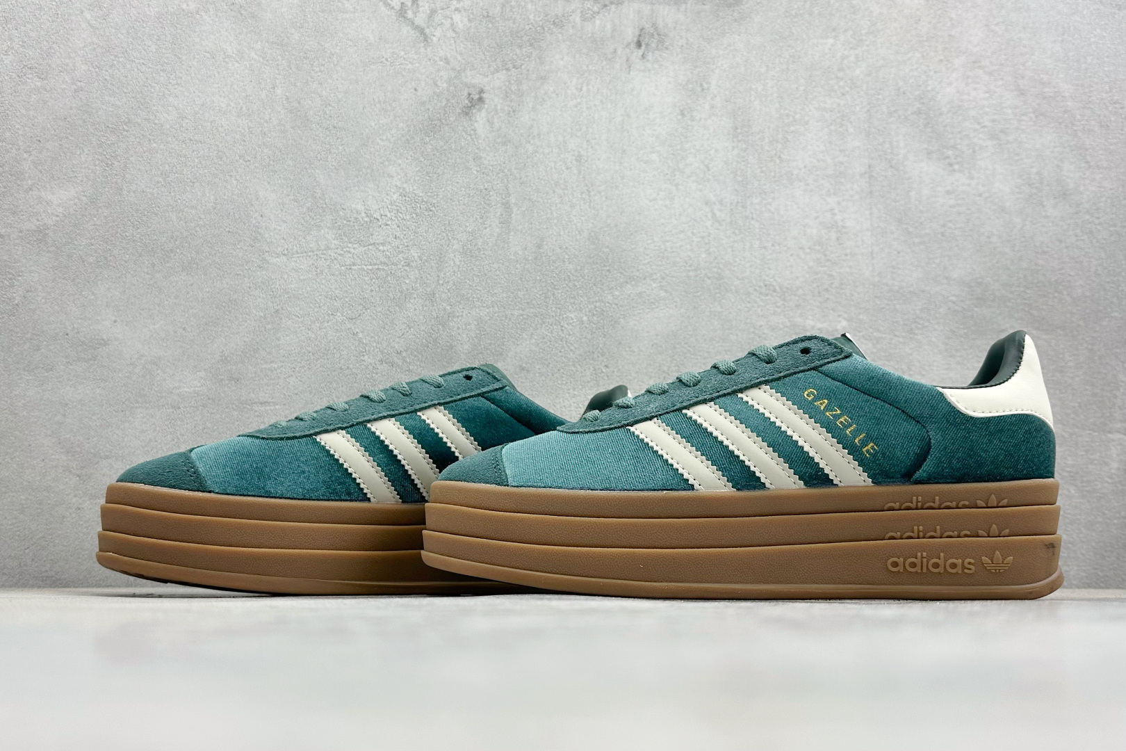 FX版Adidas Originals Gazelle Bold 三叶草厚底休闲防滑耐磨低帮板鞋 IG4391 FX版Adidas Originals Gazelle Bold 三叶草厚底休闲防滑耐磨低帮板鞋 IG4391
