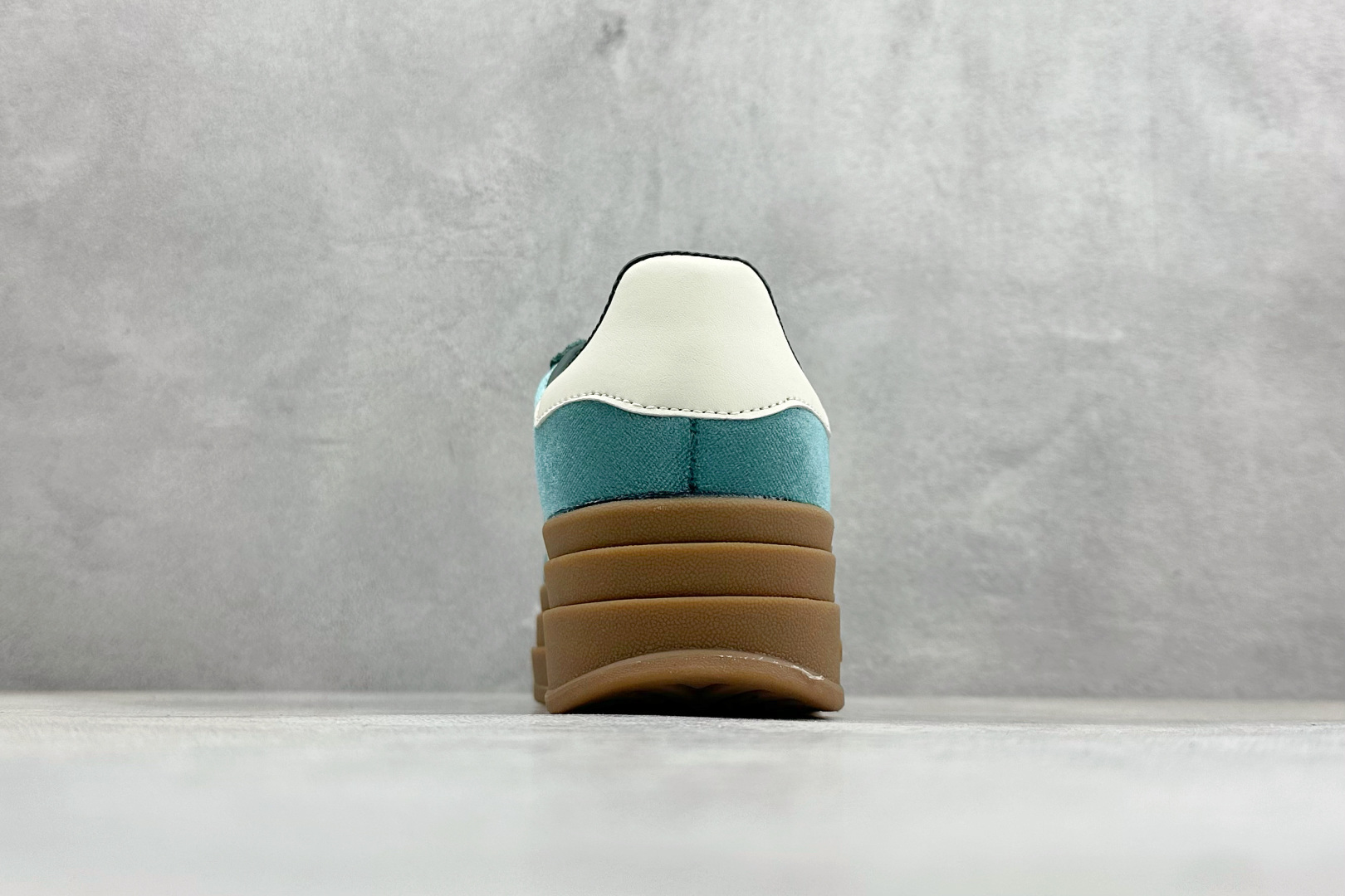 FX版Adidas Originals Gazelle Bold 三叶草厚底休闲防滑耐磨低帮板鞋 IG4391 FX版Adidas Originals Gazelle Bold 三叶草厚底休闲防滑耐磨低帮板鞋 IG4391