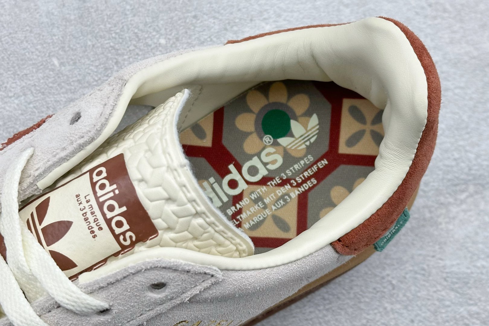 FX版Adidas Originals Gazelle Bold 三叶草厚底休闲防滑耐磨低帮板鞋 IG3685 FX版Adidas Originals Gazelle Bold 三叶草厚底休闲防滑耐磨低帮板鞋 IG3685