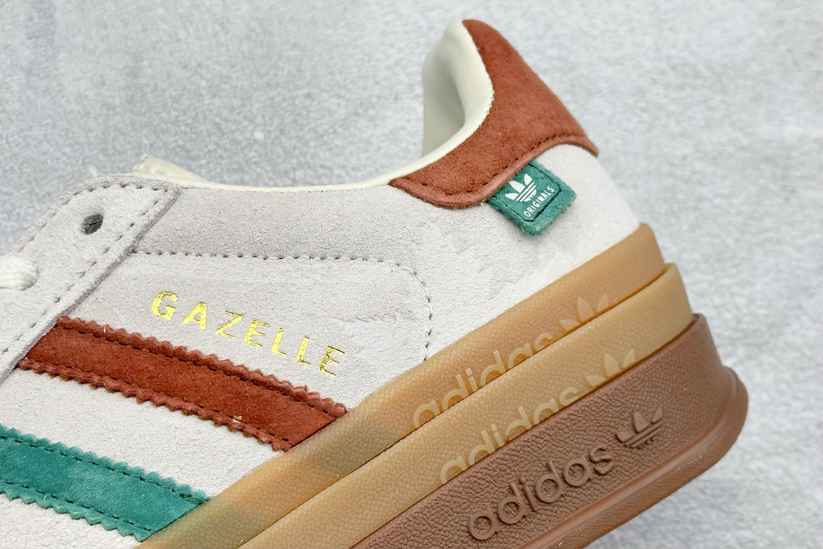 FX版Adidas Originals Gazelle Bold 三叶草厚底休闲防滑耐磨低帮板鞋 IG3685 FX版Adidas Originals Gazelle Bold 三叶草厚底休闲防滑耐磨低帮板鞋 IG3685
