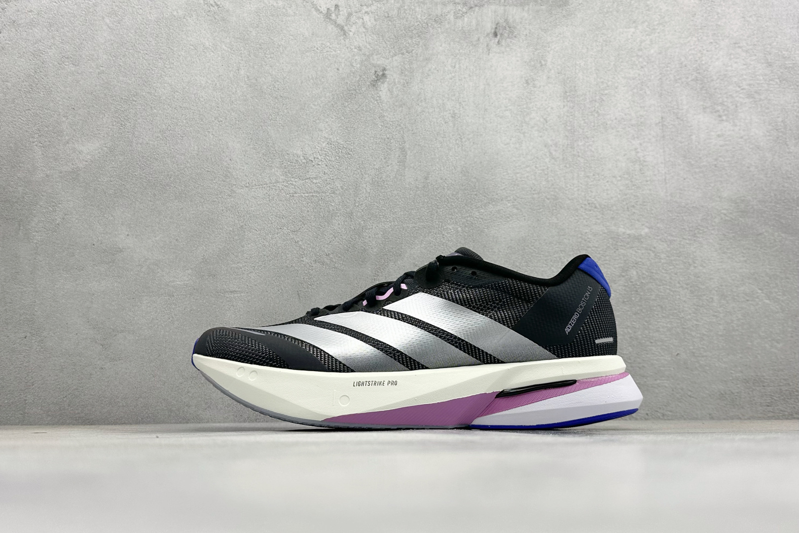 RS版Adidas ADIZERO BOSTON 13 泡棉搭配碳纤维板 缓震透气跑步鞋 专为中长跑而设
