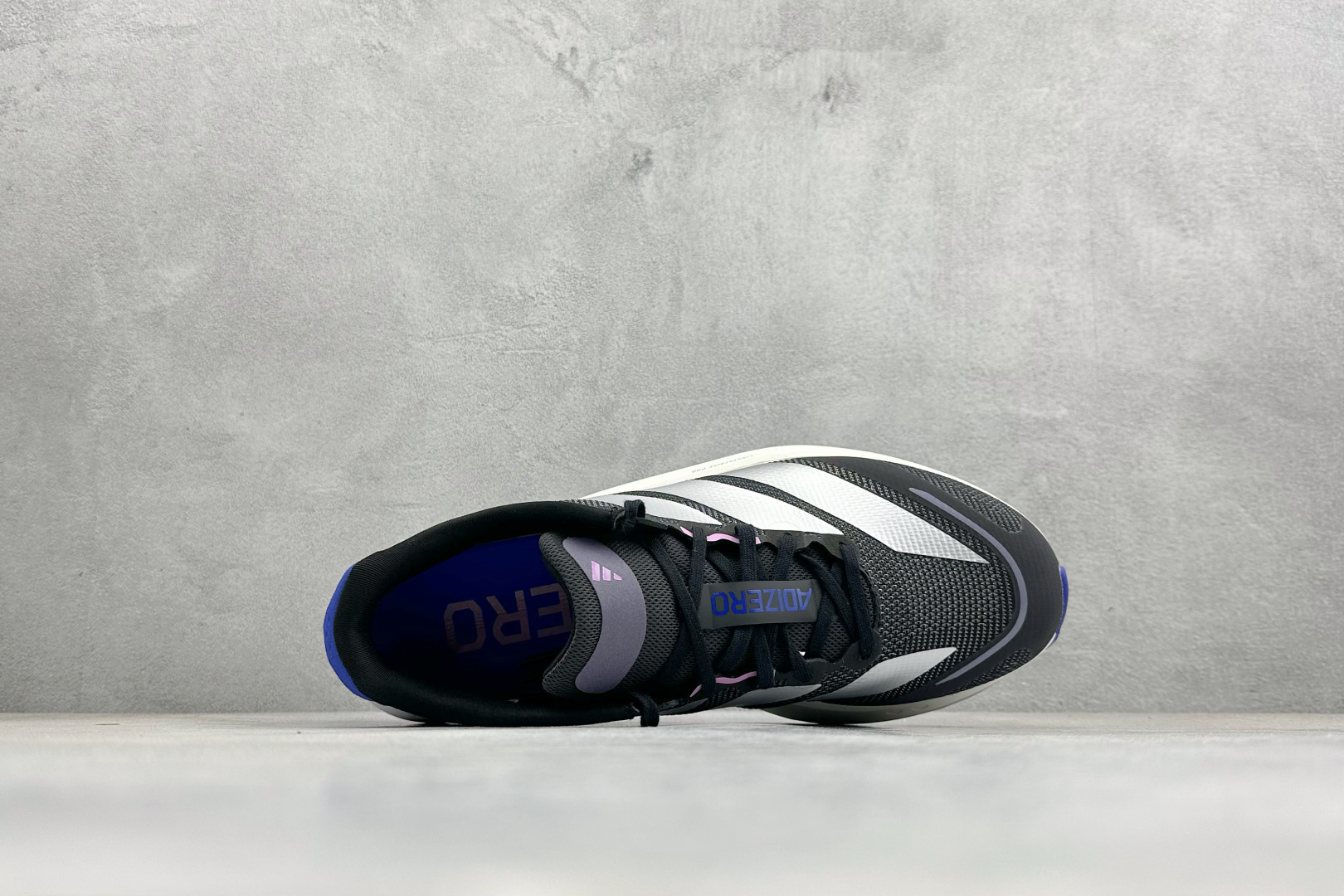 RS版Adidas ADIZERO BOSTON 13 泡棉搭配碳纤维板 缓震透气跑步鞋 专为中长跑而设