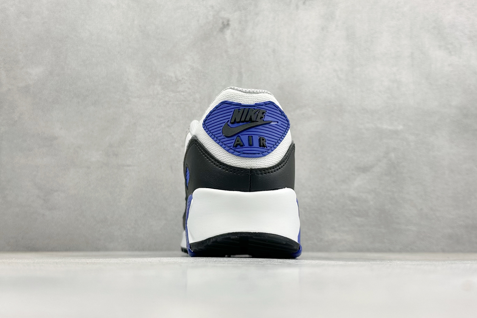 NIke Air 90小气垫运动鞋 融合经典设计线条和丰富材质 DM0029-112 NIke Air 90小气垫运动鞋 融合经典设计线条和丰富材质 DM0029-112