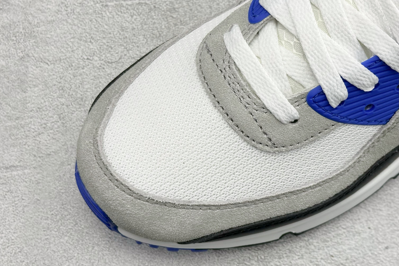 NIke Air 90小气垫运动鞋 融合经典设计线条和丰富材质 DM0029-112 NIke Air 90小气垫运动鞋 融合经典设计线条和丰富材质 DM0029-112