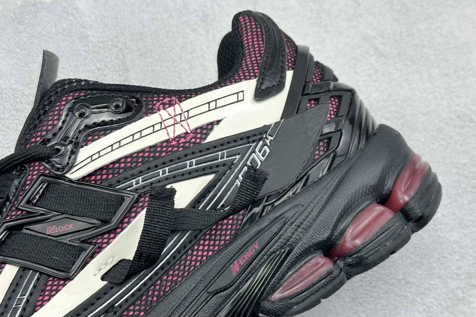 GS版New Balance M1906系列复古单品宝藏老爹鞋 U1906AD GS版New Balance M1906系列复古单品宝藏老爹鞋 U1906AD