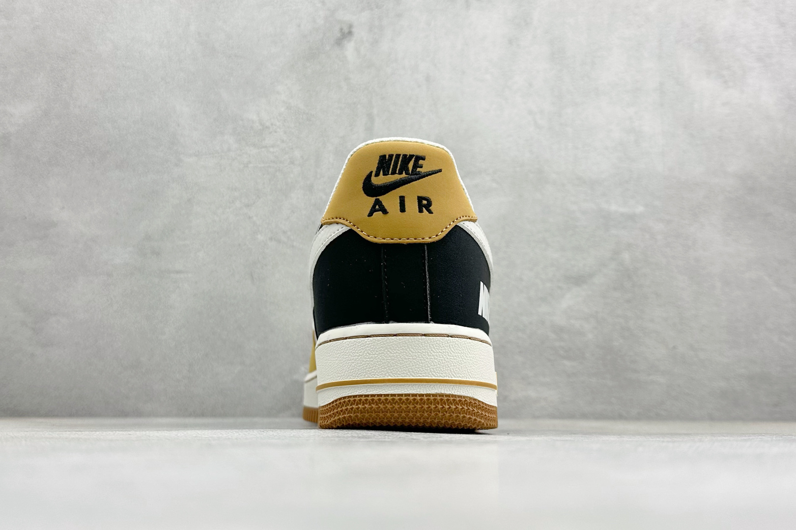 SC版Nike Air Force 1 Low 07 联名 空军一号低帮板鞋 IH0587-700 SC版Nike Air Force 1 Low 07 联名 空军一号低帮板鞋 IH0587-700