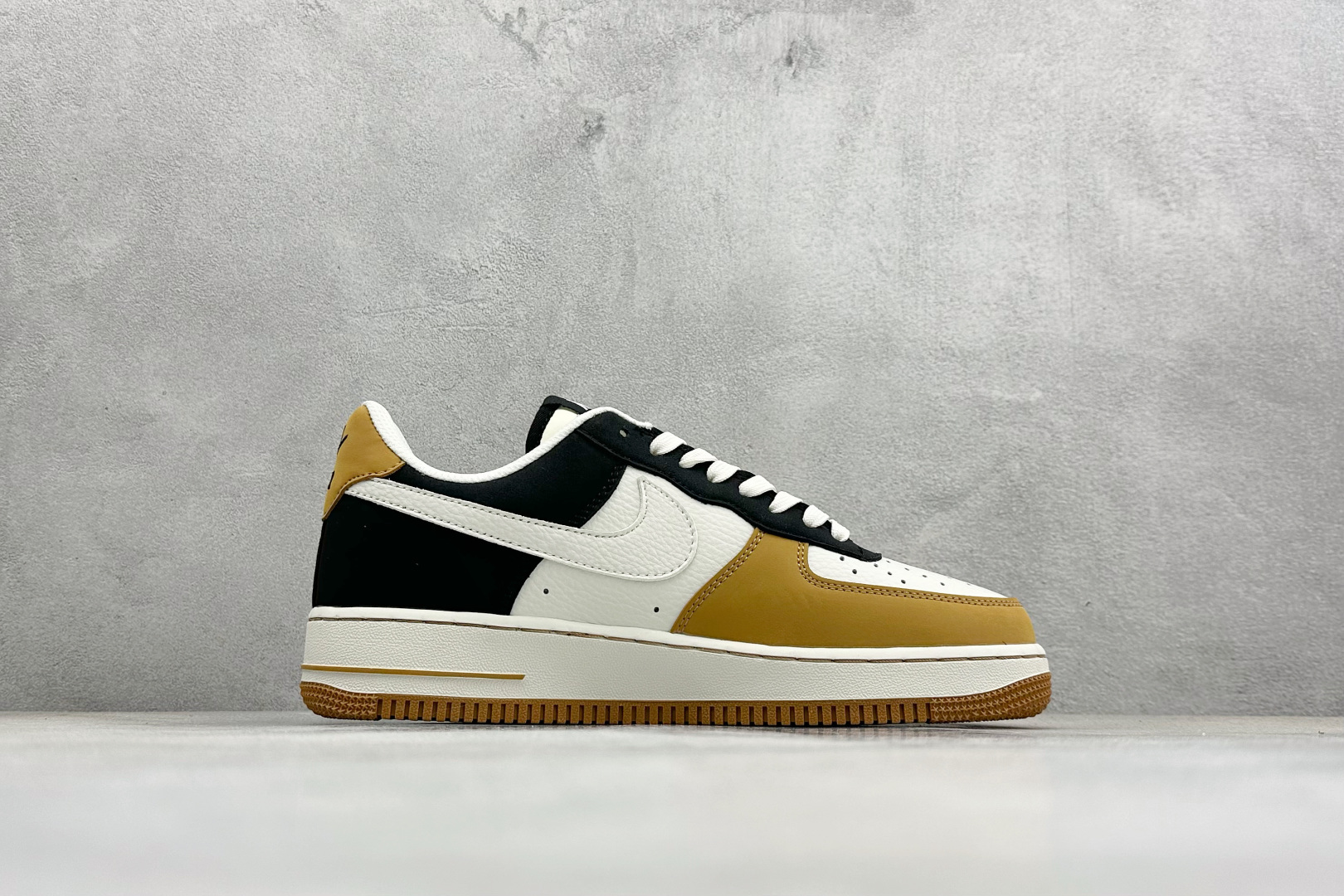 SC版Nike Air Force 1 Low 07 联名 空军一号低帮板鞋 IH0587-700 SC版Nike Air Force 1 Low 07 联名 空军一号低帮板鞋 IH0587-700