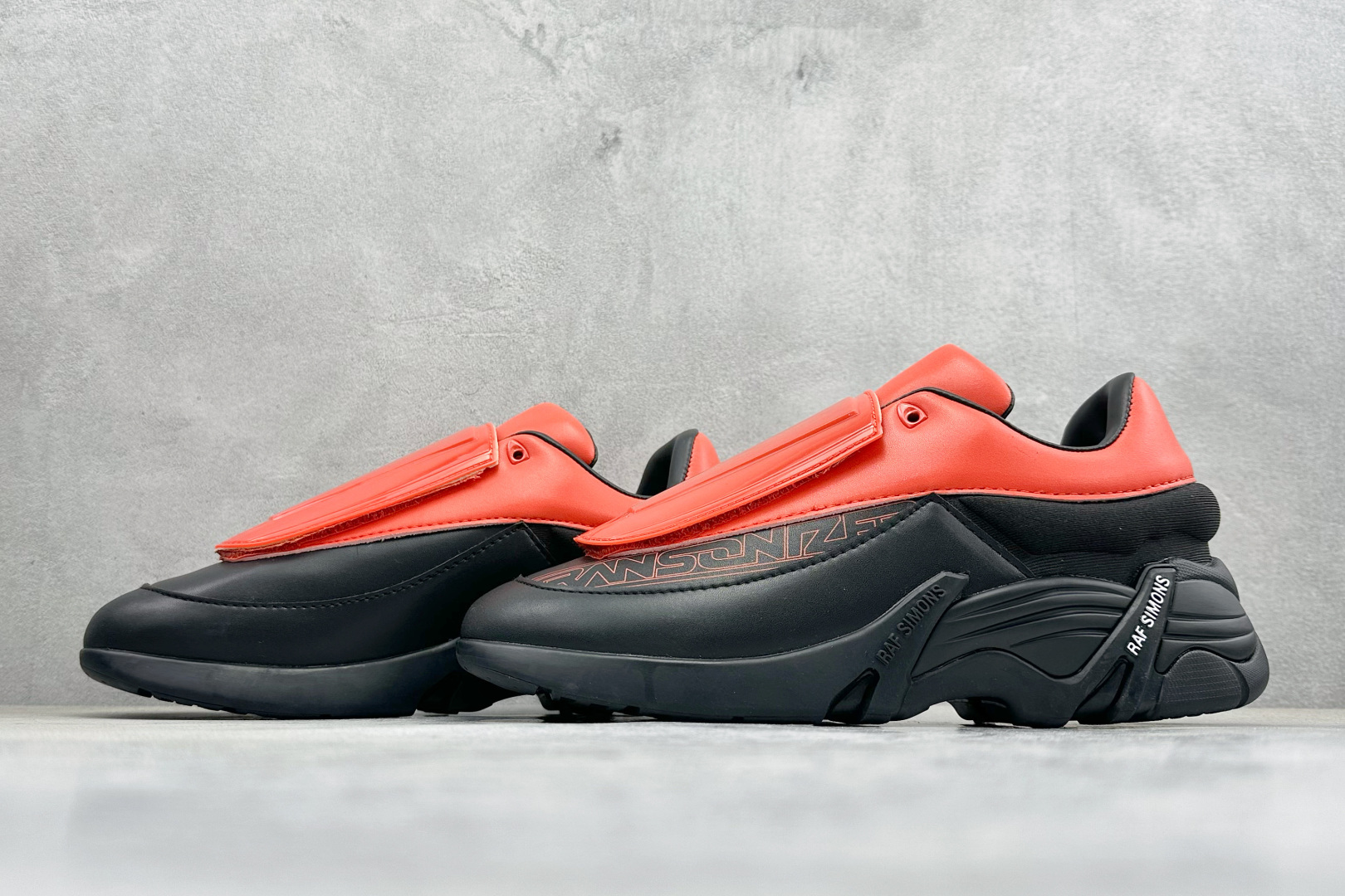 RAF SIMONS Antei 先锋潮流 复古低帮休闲鞋 HR740009L RAF SIMONS Antei 先锋潮流 复古低帮休闲鞋 HR740009L