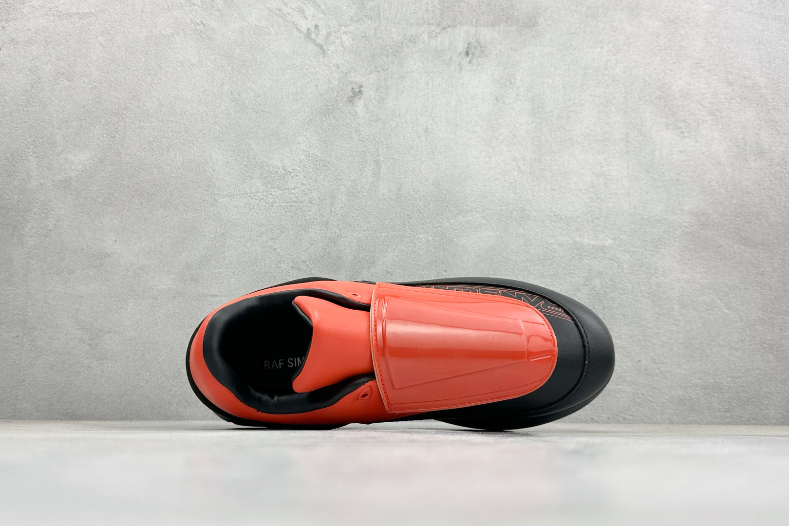 RAF SIMONS Antei 先锋潮流 复古低帮休闲鞋 HR740009L RAF SIMONS Antei 先锋潮流 复古低帮休闲鞋 HR740009L