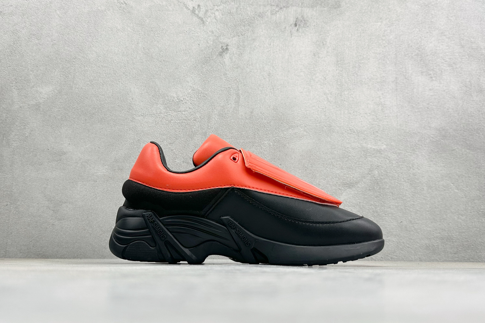 RAF SIMONS Antei 先锋潮流 复古低帮休闲鞋 HR740009L RAF SIMONS Antei 先锋潮流 复古低帮休闲鞋 HR740009L