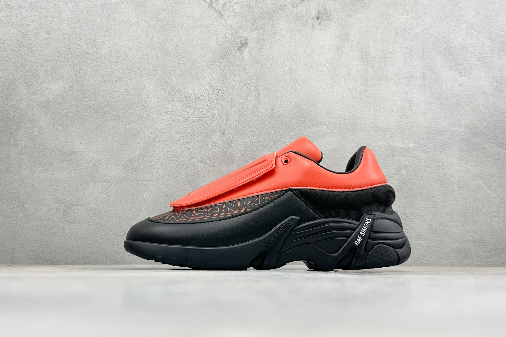 RAF SIMONS Antei 先锋潮流 复古低帮休闲鞋 HR740009L RAF SIMONS Antei 先锋潮流 复古低帮休闲鞋 HR740009L