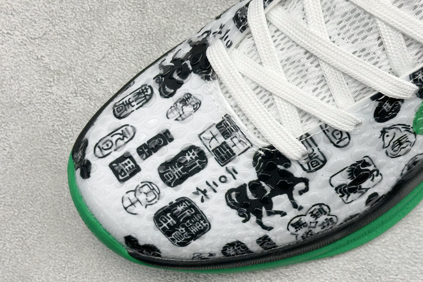 Nike Zoom Kobe VI 马年限定 CNY新年款 耐克 科比6代系列 低帮复刻实战运动低帮文化篮球鞋 CW2190-015 Nike Zoom Kobe VI 马年限定 CNY新年款 耐克 科比6代系列 低帮复刻实战运动低帮文化篮球鞋 CW2190-015