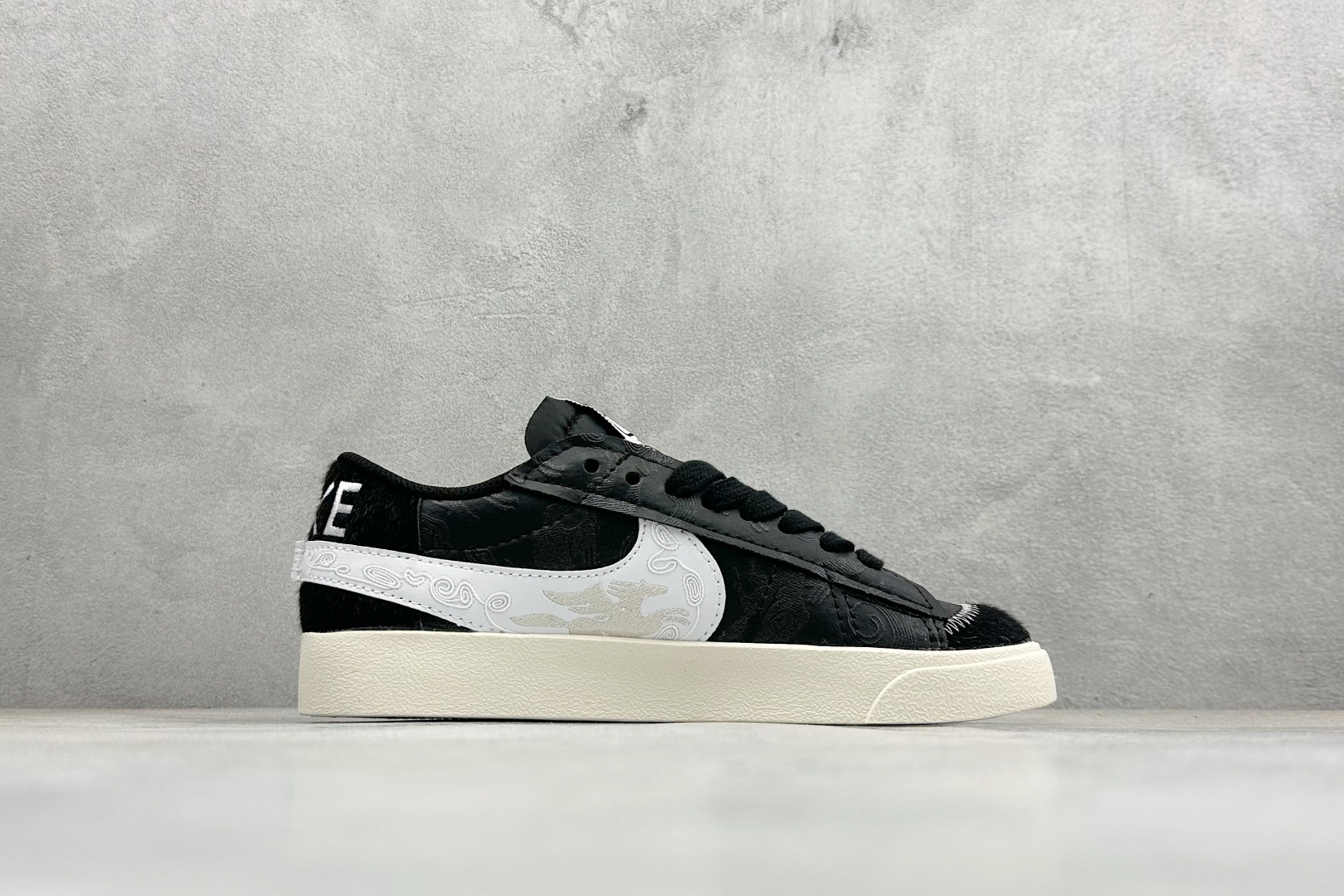Nike Blazer Low '77 Jumbo 原装配色 马年限定 开拓者板鞋 MN2026-001 Nike Blazer Low '77 Jumbo 原装配色 马年限定 开拓者板鞋 MN2026-001
