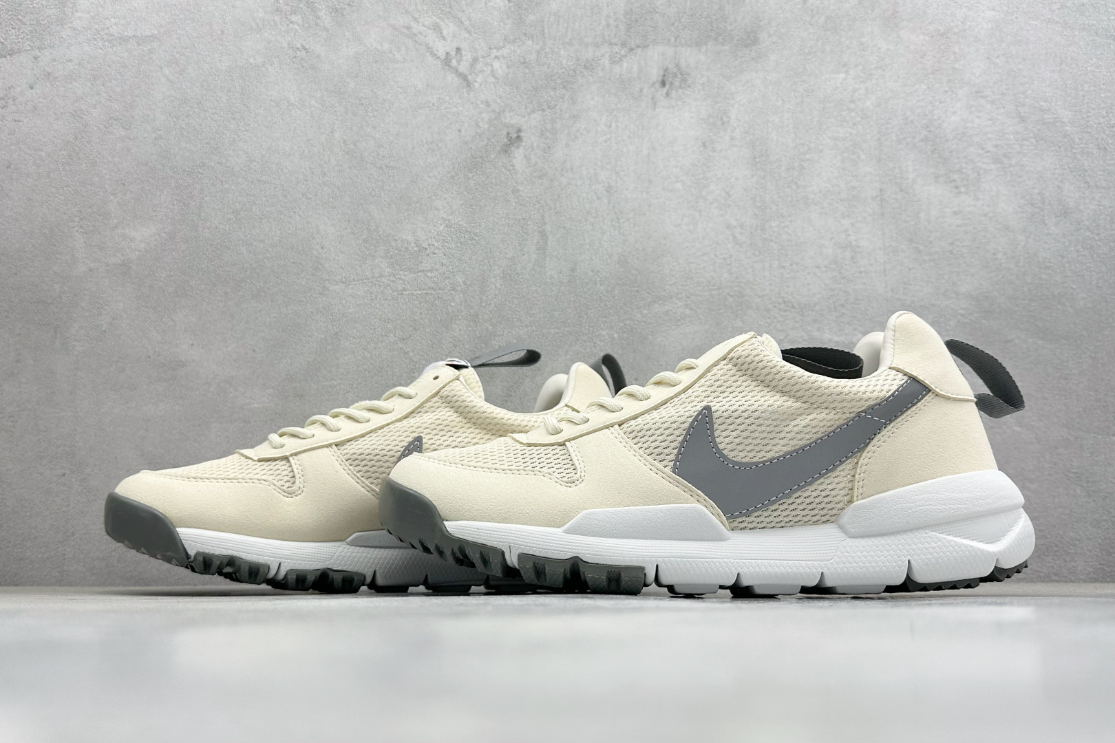 Tom Sachs x NK Craft Mars Yard 2.0 全新新标版本 AA2261-200 Tom Sachs x NK Craft Mars Yard 2.0 全新新标版本 AA2261-200