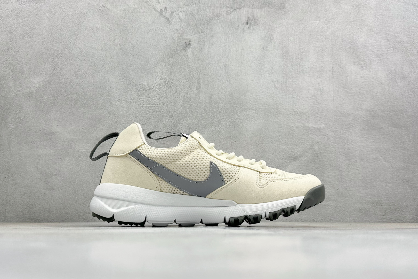 Tom Sachs x NK Craft Mars Yard 2.0 全新新标版本 AA2261-200 Tom Sachs x NK Craft Mars Yard 2.0 全新新标版本 AA2261-200