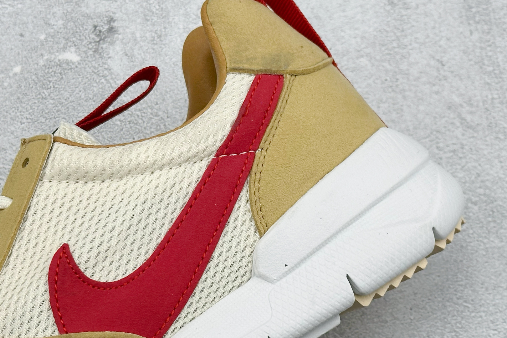 Tom Sachs x NK Craft Mars Yard 2.0 全新新标版本 AA2261-100 Tom Sachs x NK Craft Mars Yard 2.0 全新新标版本 AA2261-100