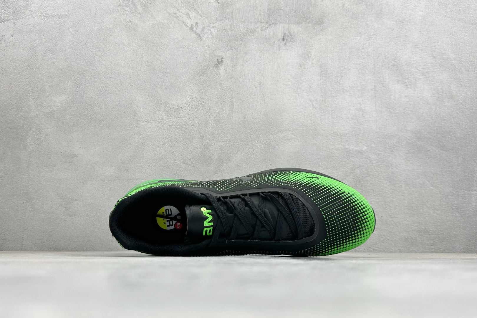Nike Air Phoenix 复古子弹气垫运动跑步鞋 FZ5307-300