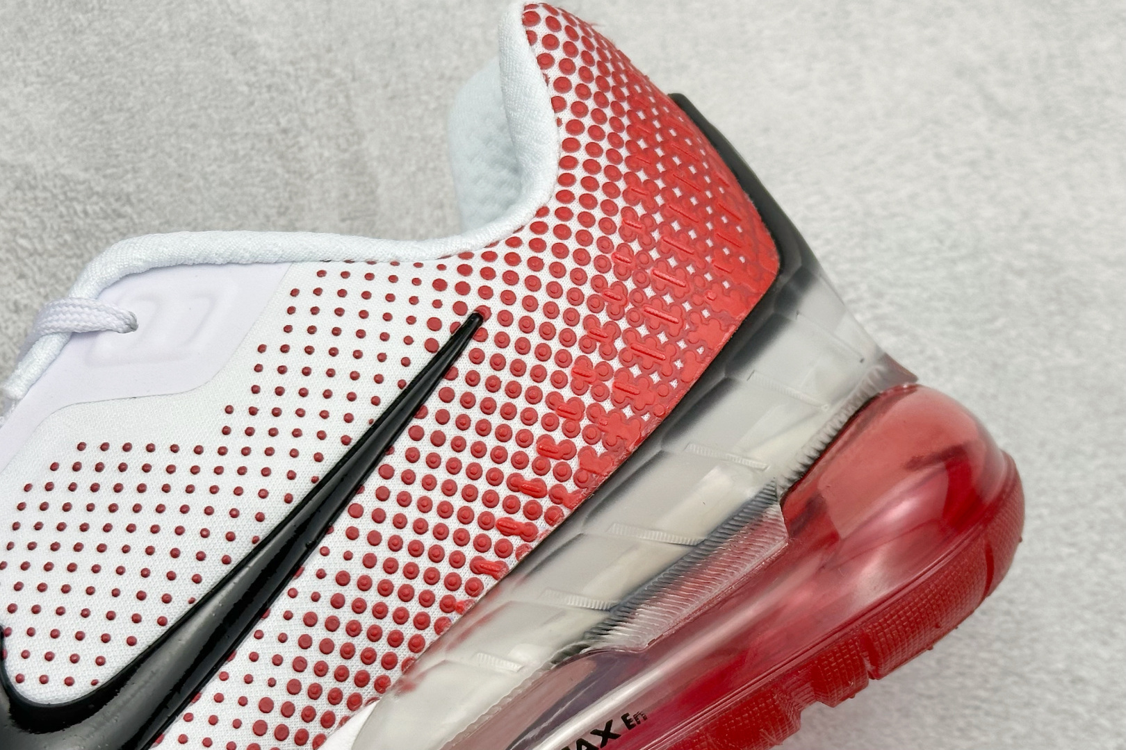 Nike Air Phoenix 复古子弹气垫运动跑步鞋 FZ5307-104