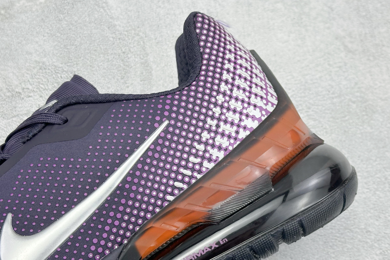Nike Air Phoenix 复古子弹气垫运动跑步鞋 FZ5307-500