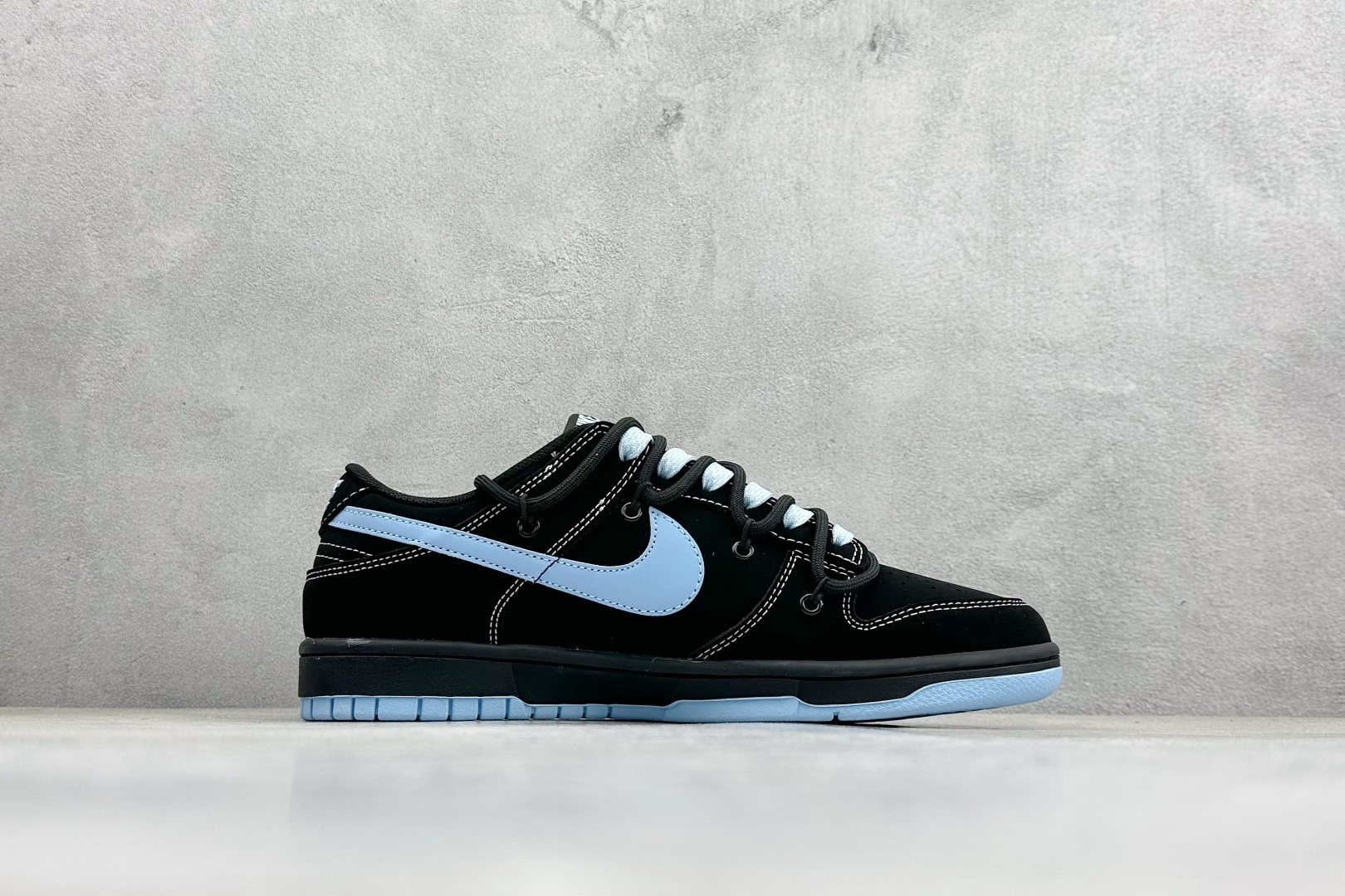 280 街头顶流联名炸场!Nike SB Dunk Low × Stüssy 斯图西联名 JP2026-105-Chinese UA Cheap High Quatity Brand Clothes Bags handbags Sneakers wholesale wholesaler seller from China Factory suppliers Fashion Clothing Shoes best Quality Beautiful Price 280 街头顶流联名炸场!Nike SB Dunk Low × Stüssy 斯图西联名 JP2026-105