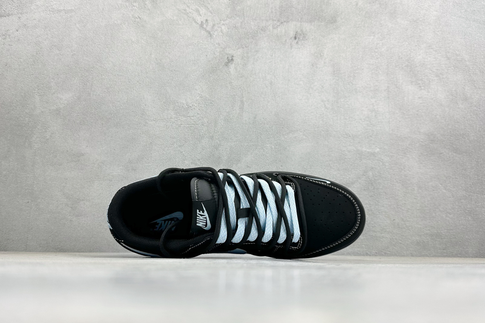 280 街头顶流联名炸场!Nike SB Dunk Low × Stüssy 斯图西联名 JP2026-105-Chinese UA Cheap High Quatity Brand Clothes Bags handbags Sneakers wholesale wholesaler seller from China Factory suppliers Fashion Clothing Shoes best Quality Beautiful Price 280 街头顶流联名炸场!Nike SB Dunk Low × Stüssy 斯图西联名 JP2026-105