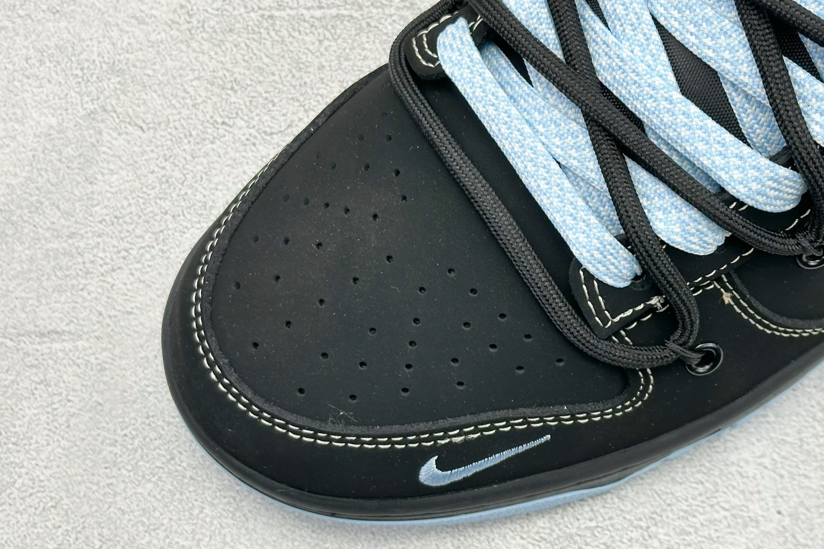 280 街头顶流联名炸场!Nike SB Dunk Low × Stüssy 斯图西联名 JP2026-105-Chinese UA Cheap High Quatity Brand Clothes Bags handbags Sneakers wholesale wholesaler seller from China Factory suppliers Fashion Clothing Shoes best Quality Beautiful Price 280 街头顶流联名炸场!Nike SB Dunk Low × Stüssy 斯图西联名 JP2026-105