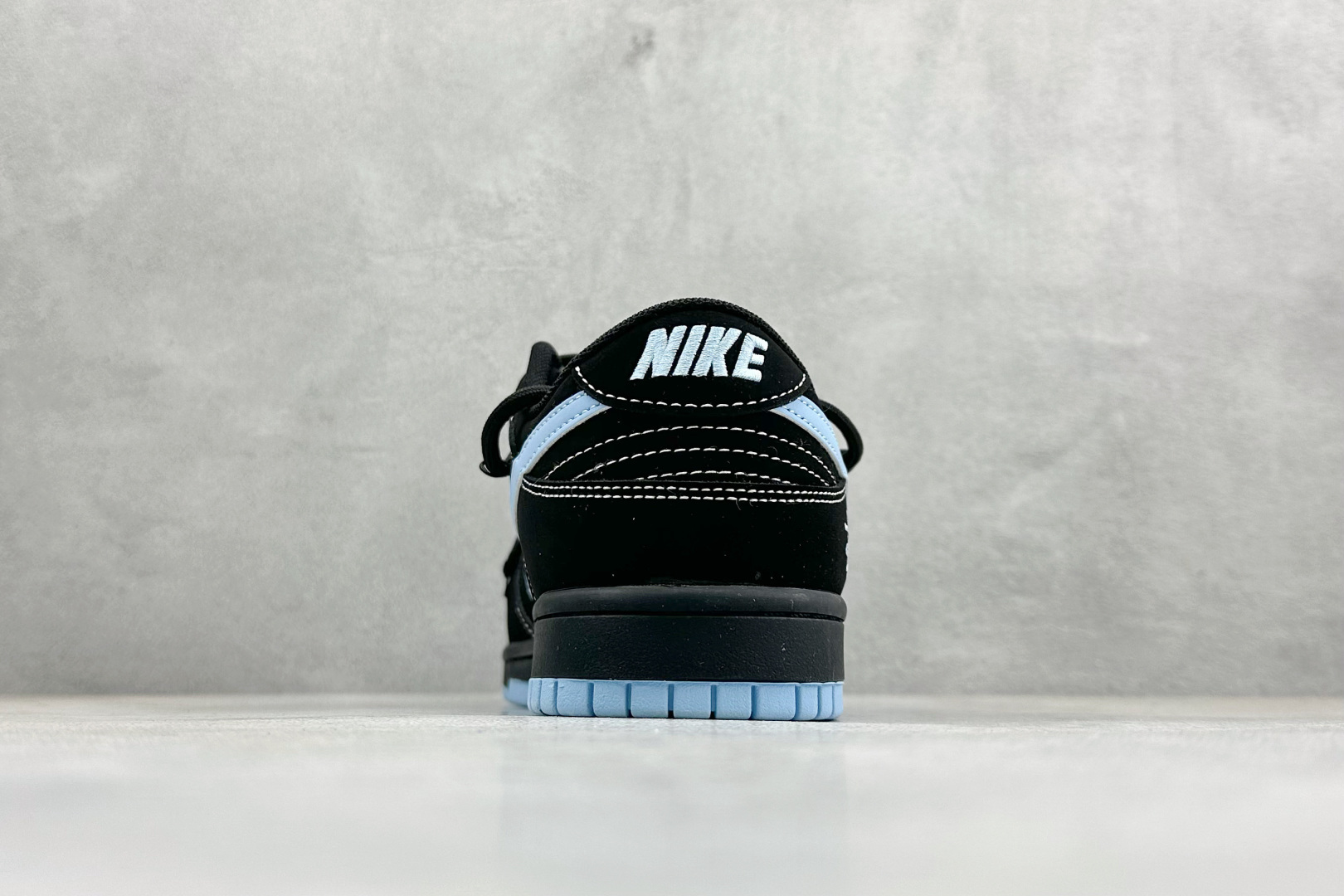 280 街头顶流联名炸场!Nike SB Dunk Low × Stüssy 斯图西联名 JP2026-105-Chinese UA Cheap High Quatity Brand Clothes Bags handbags Sneakers wholesale wholesaler seller from China Factory suppliers Fashion Clothing Shoes best Quality Beautiful Price 280 街头顶流联名炸场!Nike SB Dunk Low × Stüssy 斯图西联名 JP2026-105