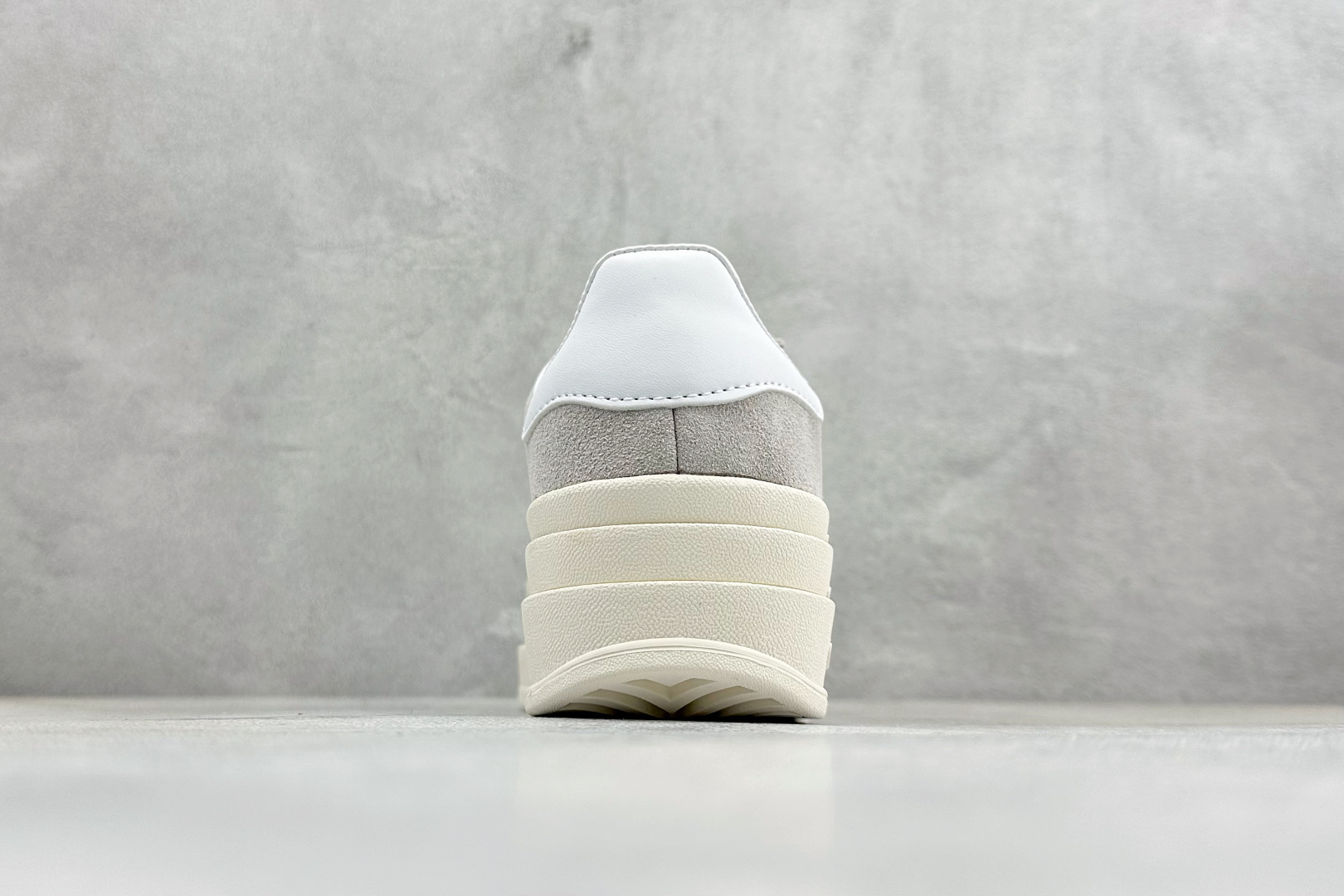 FX版Adidas Originals Gazelle Bold 三叶草厚底休闲防滑耐磨低帮板鞋 HQ6893 FX版Adidas Originals Gazelle Bold 三叶草厚底休闲防滑耐磨低帮板鞋 HQ6893