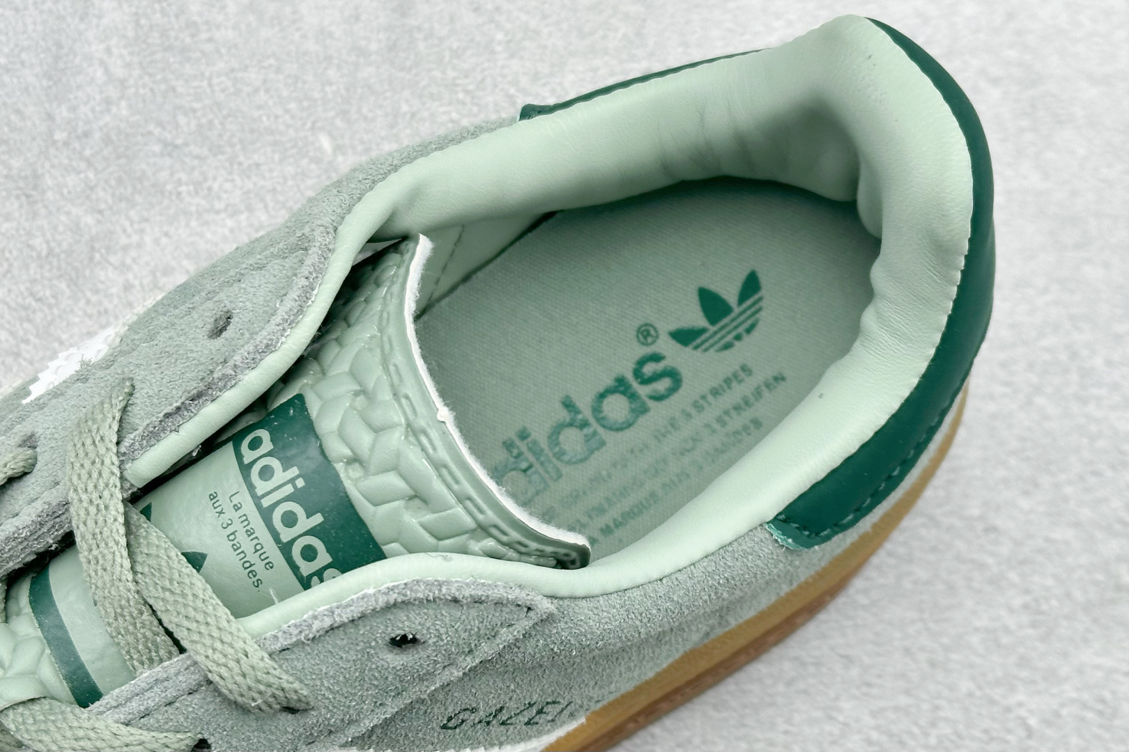 FX版Adidas Originals Gazelle Bold 三叶草厚底休闲防滑耐磨低帮板鞋 ID6998 FX版Adidas Originals Gazelle Bold 三叶草厚底休闲防滑耐磨低帮板鞋 ID6998